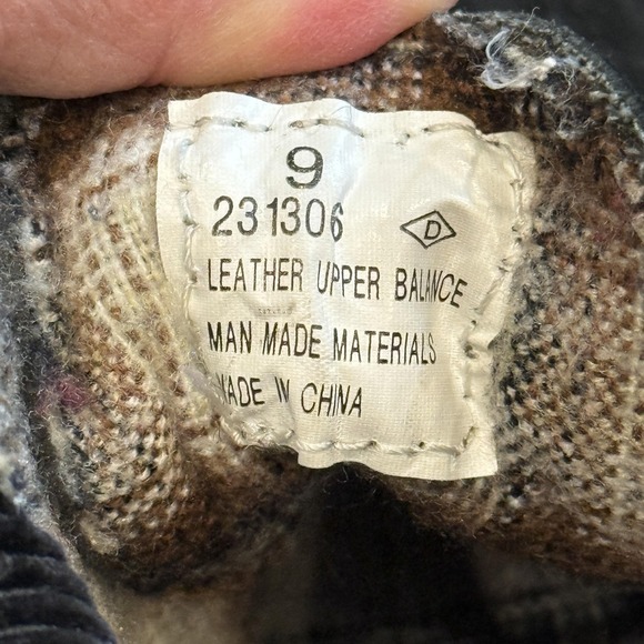 Amanda Scott Black Suede Lace Up Chukka Shoes Womens Size 9 Work Casual Comfy - Picture 3 of 9